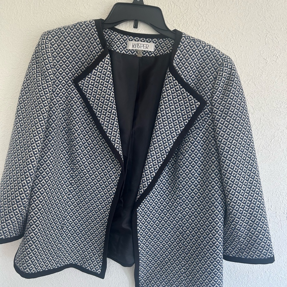 Kasper Black and White Blazer with Notched Lapels